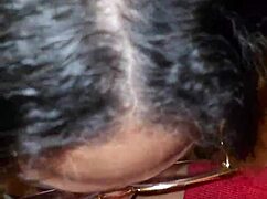 Min beste venns mor fanger meg med trusen hennes og svelger alt