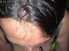 Wil je me zien neuken met de buurman op het terras?