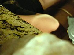 Julie Jiggles Saklı Kamera'da Blowjob Yapıp Döl Yutuyor