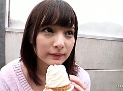 小さな日本人ティーン18+ 年配男誘惑 初めてフェラ POV