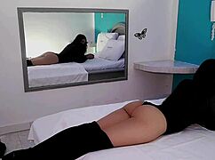 Two blondes sucking that big dick! 😏