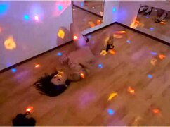 fazendo um strip pro boy, so hot right now 🔥