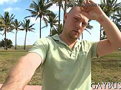 gay dudes get sexy and fuck around in a casual story