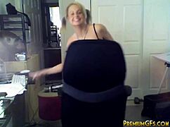 Nikki Licks Blonde Babe's Ass