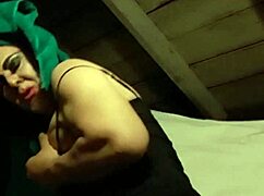 rossa travesti sings sexy tune on stage