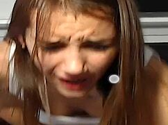 Webcam Girl 19 Performs Live