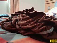 Le Pongo el Condon a Mi Compañero en un Hotel Caliente