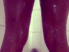 Naejae Keeps It SQUEAKY CLEAN