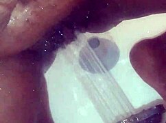 Naejae Keeps It SQUEAKY CLEAN