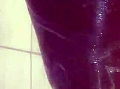 Naejae Keeps It SQUEAKY CLEAN