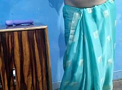 sexy bhabhi enjoys dildo in green saree