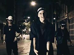 Watch the old lady eat the young girl's pussy