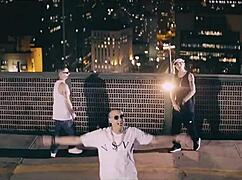 Watch the old lady eat the young girl's pussy