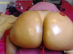 passei oleo na minha bunda! venha gravar comigo!