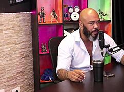 show me that ass and smooth pussy