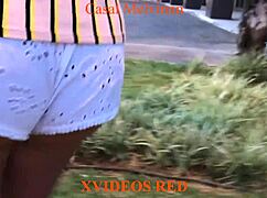 Esposa Exibida Shows Off in Public Display