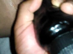 She debuts her new dildo on her wet vagina