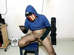 Too Closeup My Dick, Watching Mobile Porn Feels So Raw and Intense Right Now