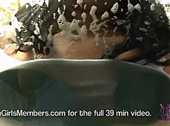 sexy dee & her big tits wash my car