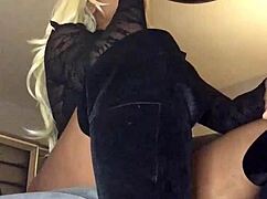 Big ass babe balloon fetish