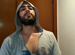 Leo Skull Meets Desirenovinha at Hotel