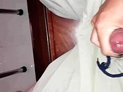 vietnamese solo in cumshot scene