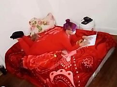 Kamora Rose works from home