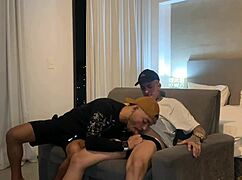 o maloka me chamou pra fuder e liberou o cu!!