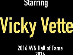 big ass vicky vette masturbates at pool