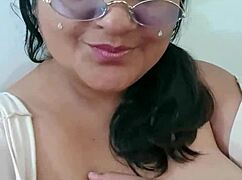 BbW Swallows Cum In Selfie