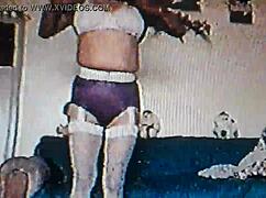 hola cuidando a mi h para que no llegue su mama y la encontre con su conpadre 😈