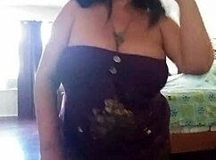 Dance reveals fat pussy and big tits.