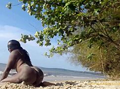 i twerk butt naked on street