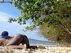 i twerk butt naked on street