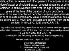 shemale pamela enjoys chocolate bath 😍