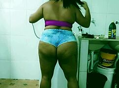 I cleaned as the maid and showed my boss a nice video