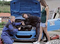 Dirty brunette susan ayn enjoys hardcore threesome fucking outdoors with amateurs