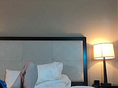 Eating Hot Petite 18+ Womans Shaved Pussy