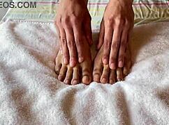 i love clear nails on sexy feet toes