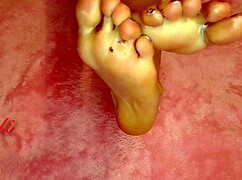 I fix my feet and give them a rich massage.