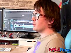 nerdy dude tricks babe into sucking his cock