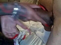 kamilly campos got down on all fours at indianopolis drive.