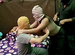 la maldicion del trio casero se apodera del porno latino, mi novia invito a su amigo y terminamos follandos los tres en este porno real casero