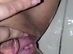 Cada vez que me baño me masturbo, soy adicta al sexo