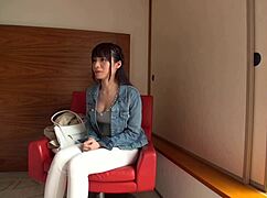 Hey, wanna watch Sae-ko san ride hard in Shinjuku?