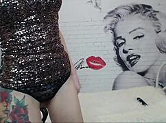 i inserted dildo in my anal and felt so good