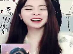 jin xinh bunny performs a live show with full face and talking