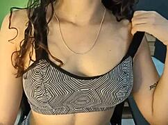 Universitaria alone at home touches pussy in lingerie for intense muff diving