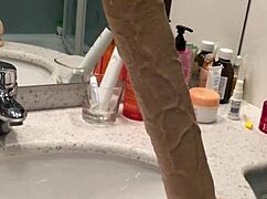 I can't stop using this long dildo every night