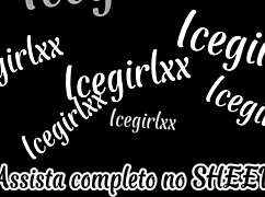 Pedi Isqueiro ao Safado do Quarto ao Lado para Fuder e Molhar Tudo no Sheer